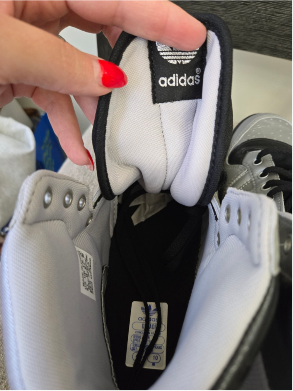 Men's Adidas High Top Sneakers Silver and Black Size 10 - Picture 6 of 7